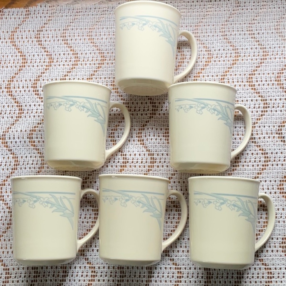 Vintage CORELLE Set of 6 Corning Corelle BLUE LILY Pattern Coffee Cups